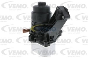 Öljynjäähdytin, moottoriöljy, AUDI,SEAT,SKODA,VW, 03N 115 389 A, 03N 115 389 B, 03N115389A, 03N115389K, 03N117021, 3N 115 389 A, 3N 115