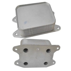 Öljynjäähdytin, moottoriöljy, AUDI,SEAT,SKODA,VW, 04E117021B, 04E117021C, 04E117021K