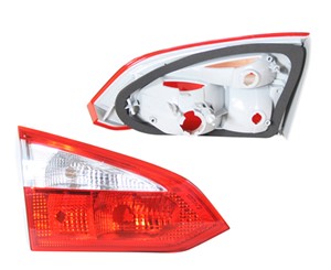 Takavalo, Vasen, FORD FOCUS Turnier III, 1 715 139, 1 775 997